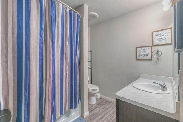 16701 E Hammon, Montgomery, TX 77316