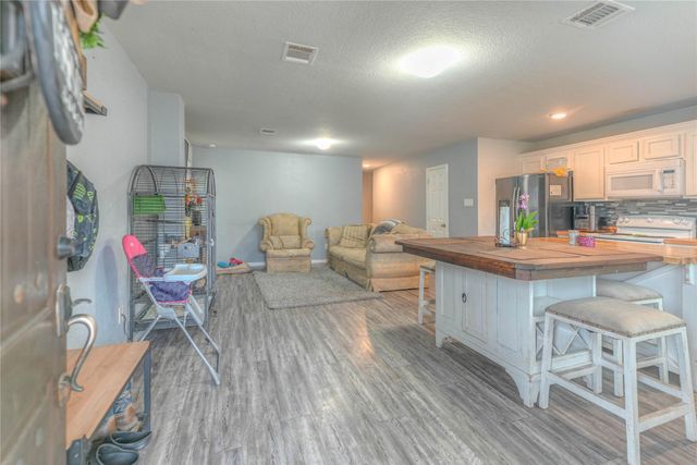 16701 E Hammon, Montgomery, TX 77316