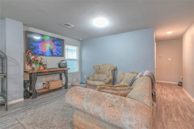 16701 E Hammon, Montgomery, TX 77316