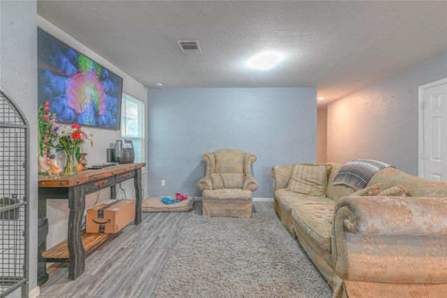 16701 E Hammon, Montgomery, TX 77316