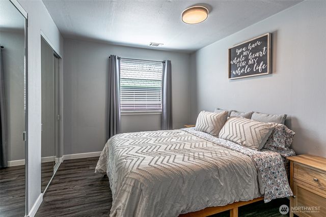 411 Corrin Avenue SE, Orting, WA 98360