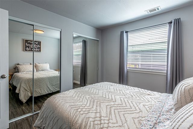 411 Corrin Avenue SE, Orting, WA 98360