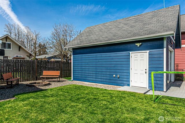 411 Corrin Avenue SE, Orting, WA 98360