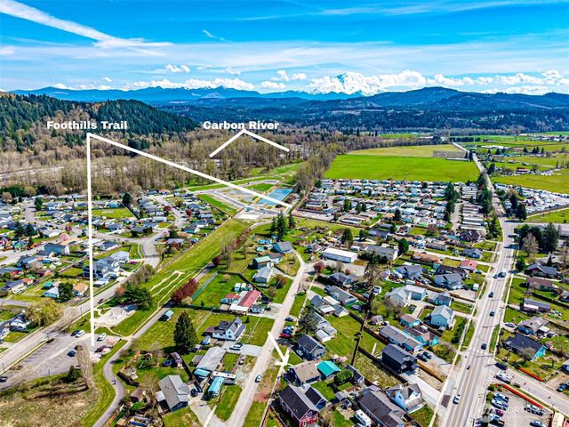 411 Corrin Avenue SE, Orting, WA 98360