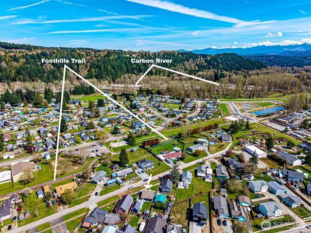 411 Corrin Avenue SE, Orting, WA 98360