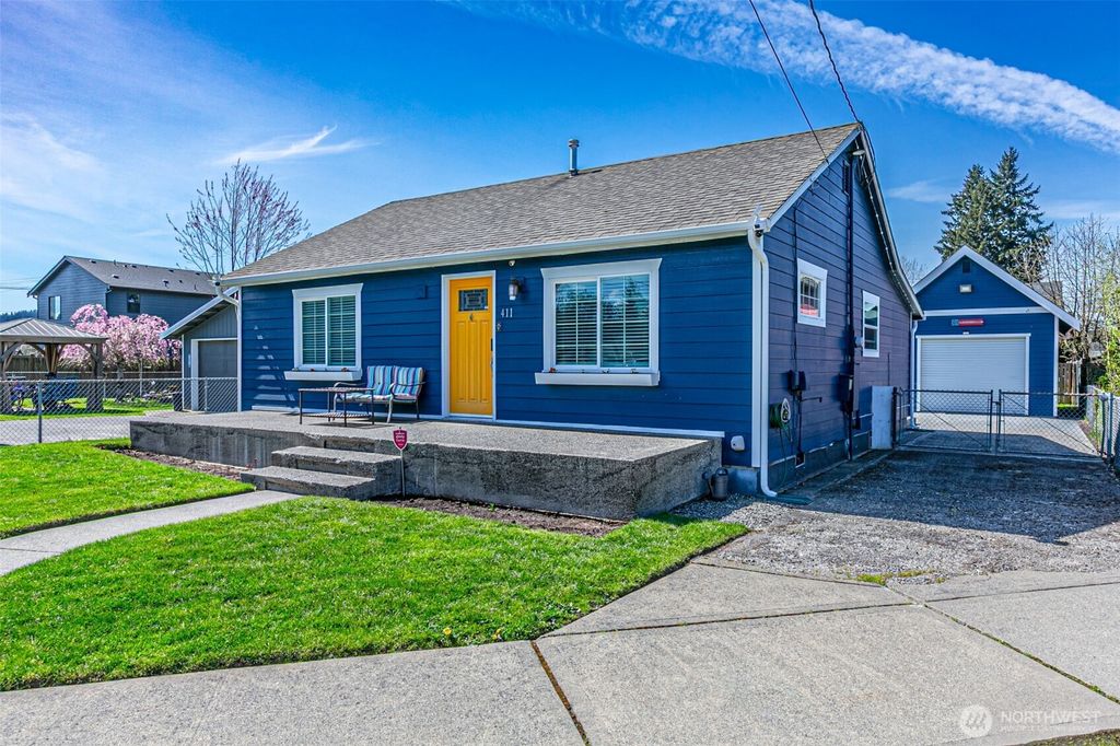 411 Corrin Avenue SE, Orting, WA 98360