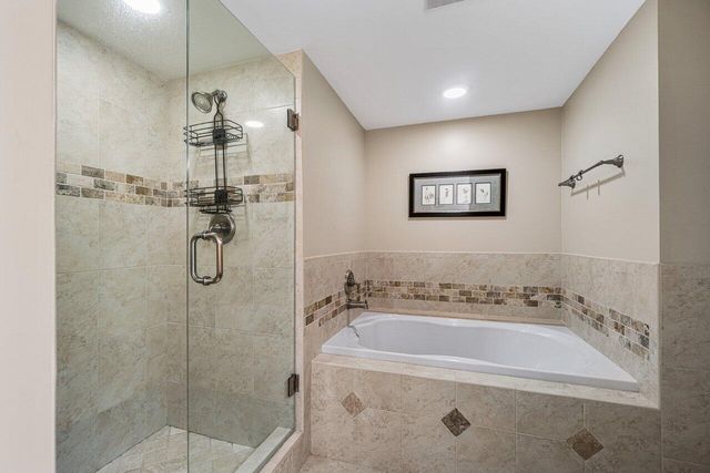 22 Westgate Lane 22h, Boynton Beach, FL 33436