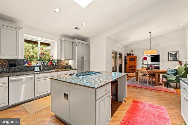 6800 MELODY LN, Bethesda, MD 20817