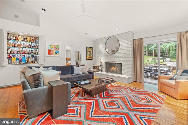 6800 MELODY LN, Bethesda, MD 20817