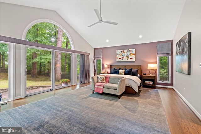 6800 MELODY LN, Bethesda, MD 20817