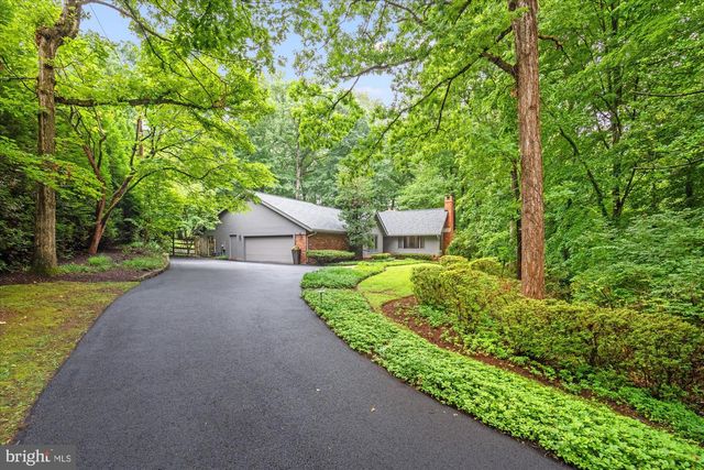 6800 MELODY LN, Bethesda, MD 20817