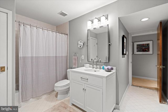 6800 MELODY LN, Bethesda, MD 20817