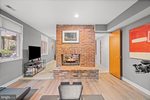 6800 MELODY LN, Bethesda, MD 20817