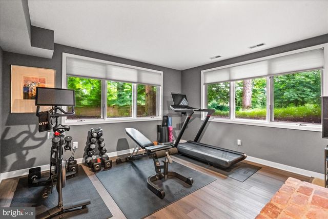 6800 MELODY LN, Bethesda, MD 20817