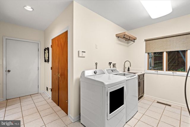 6800 MELODY LN, Bethesda, MD 20817