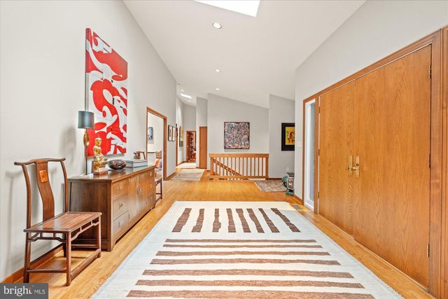 6800 MELODY LN, Bethesda, MD 20817