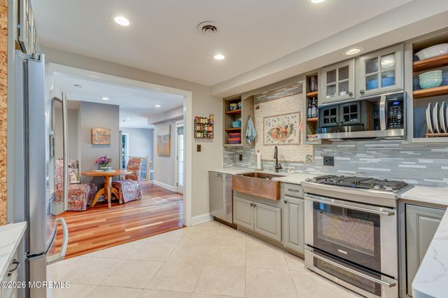 15 Corral Drive, Hamilton, NJ 08620