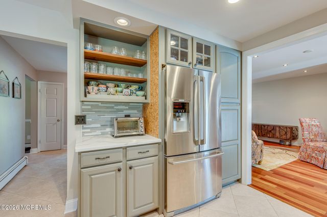 15 Corral Drive, Hamilton, NJ 08620