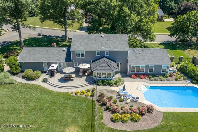 15 Corral Drive, Hamilton, NJ 08620