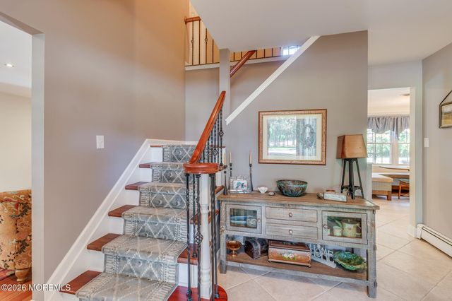 15 Corral Drive, Hamilton, NJ 08620