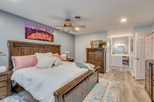 15 Corral Drive, Hamilton, NJ 08620