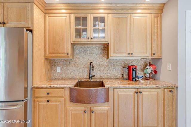 15 Corral Drive, Hamilton, NJ 08620