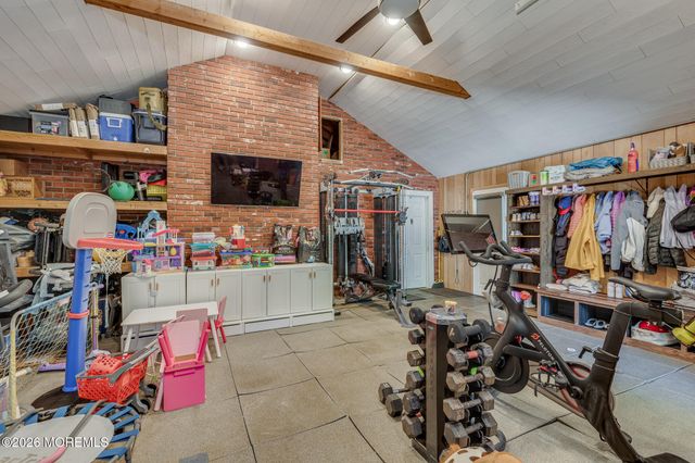 15 Corral Drive, Hamilton, NJ 08620