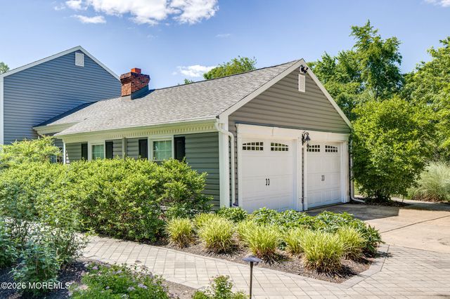 15 Corral Drive, Hamilton, NJ 08620