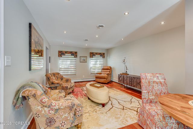 15 Corral Drive, Hamilton, NJ 08620