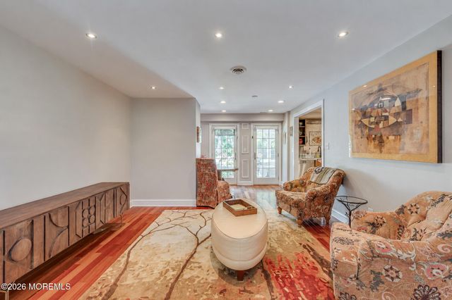 15 Corral Drive, Hamilton, NJ 08620