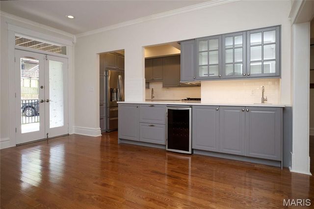 4928 Buckingham Court 1E, St Louis, MO 63108