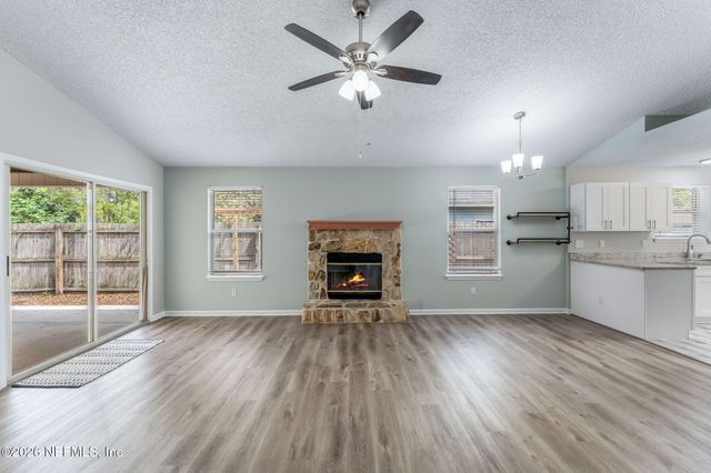 2727 MC CORMICK WOODS Drive, Jacksonville, FL 32225