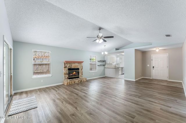 2727 MC CORMICK WOODS Drive, Jacksonville, FL 32225