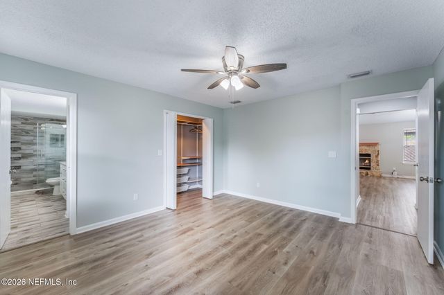 2727 MC CORMICK WOODS Drive, Jacksonville, FL 32225