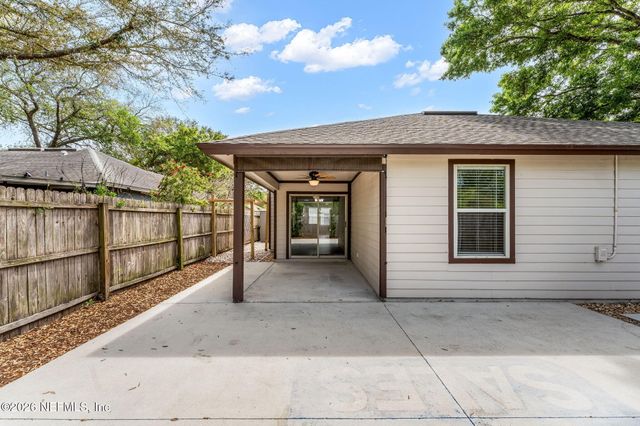 2727 MC CORMICK WOODS Drive, Jacksonville, FL 32225