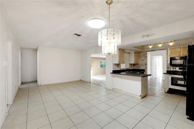 1137 54TH AVENUE S, St Petersburg, FL 33705