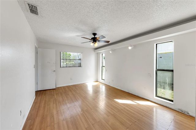 1137 54TH AVENUE S, St Petersburg, FL 33705