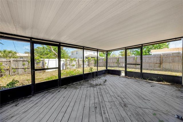 1137 54TH AVENUE S, St Petersburg, FL 33705
