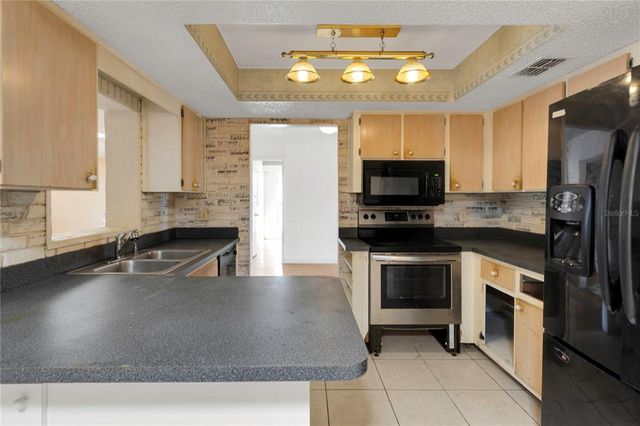 1137 54TH AVENUE S, St Petersburg, FL 33705