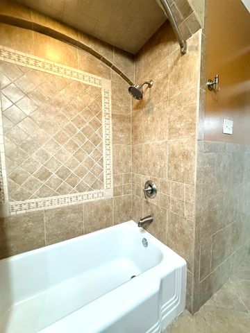 418 N HIGHLAND ST, Memphis, TN 38122