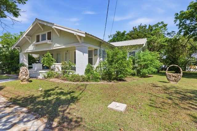 817 W Long Street, Stephenville, TX 76401