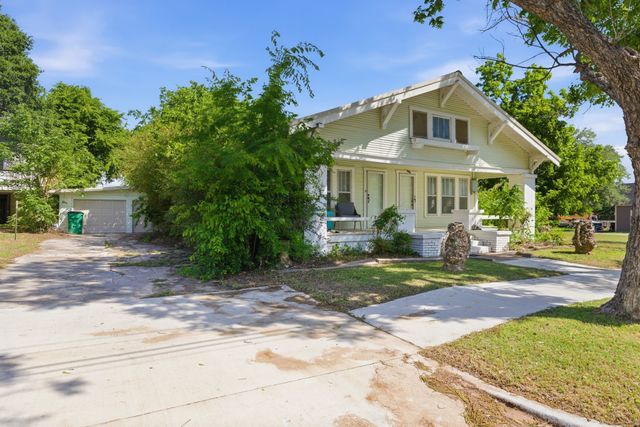 817 W Long Street, Stephenville, TX 76401
