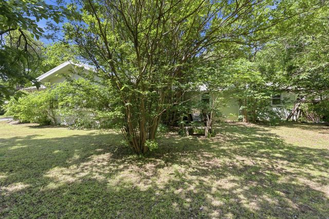 817 W Long Street, Stephenville, TX 76401