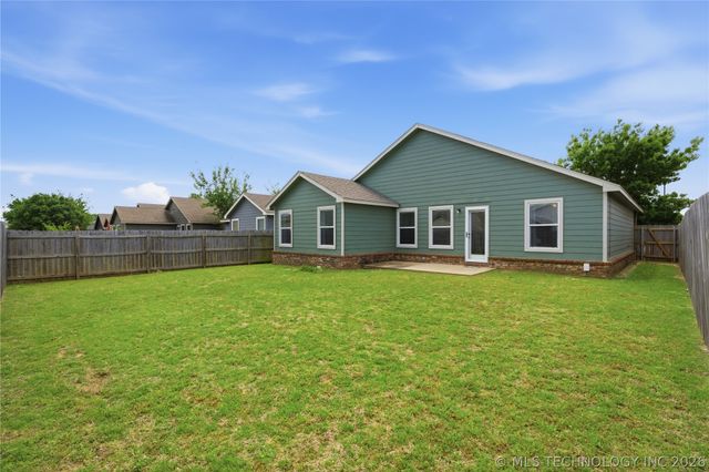 2124 E Concord Street, Broken Arrow, OK 74012
