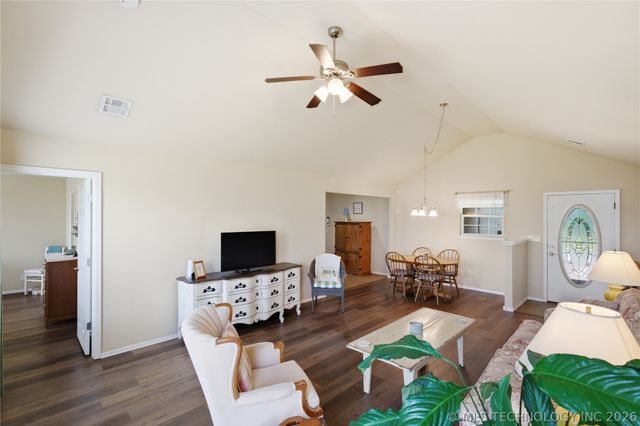 2124 E Concord Street, Broken Arrow, OK 74012