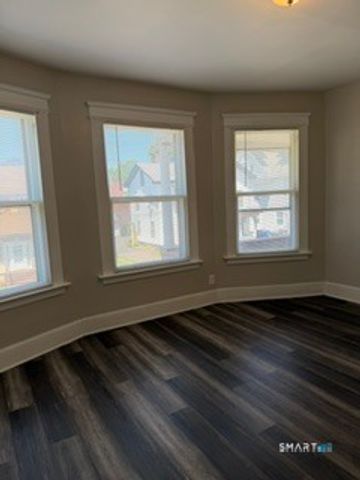 119 Hobart Street 2nd floor, New Haven, CT 06511
