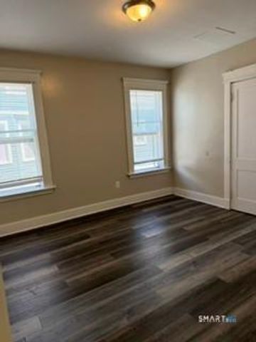 119 Hobart Street 2nd floor, New Haven, CT 06511