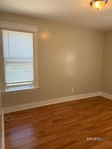 119 Hobart Street 2nd floor, New Haven, CT 06511