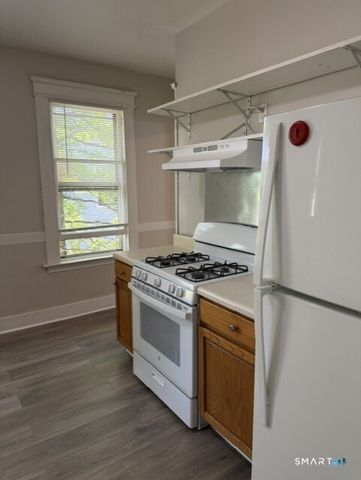 119 Hobart Street 2nd floor, New Haven, CT 06511