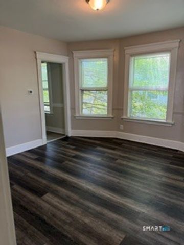 119 Hobart Street 2nd floor, New Haven, CT 06511